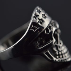 Skull Wearing American Flag Bandanna Ring Steel - Image 3